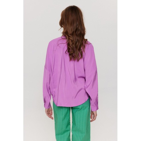 Camisa Nümph Nuessy de corte oversize