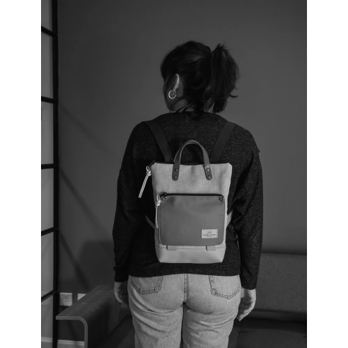 Mochila Daniel Chong Book Holder DZ con bolsillo trasero