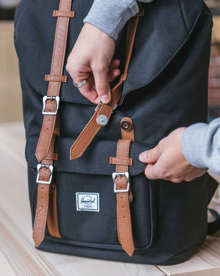 Mochila Herschel Little America Patches Black