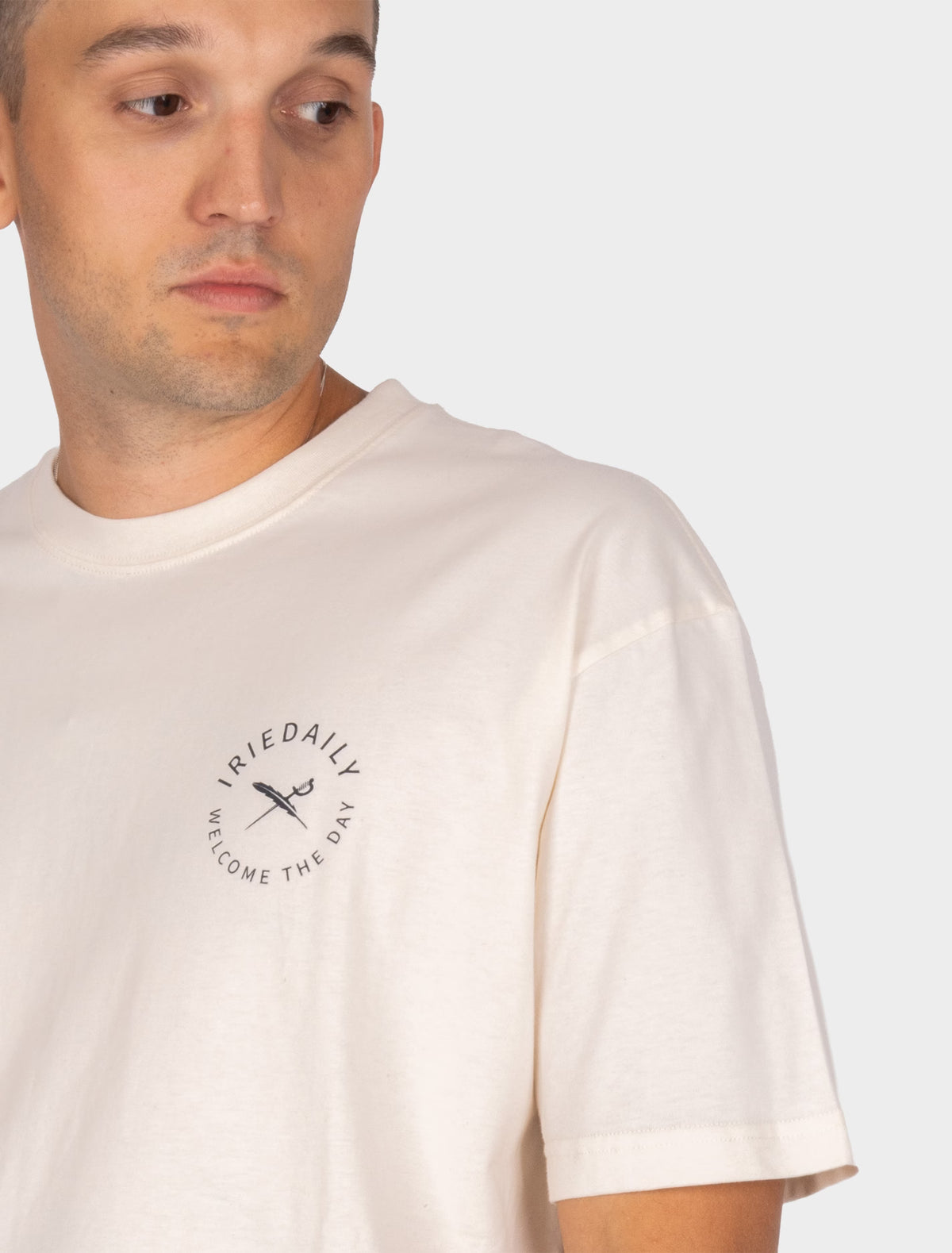 Camiseta Iriedaily Monday Yoga Undyed