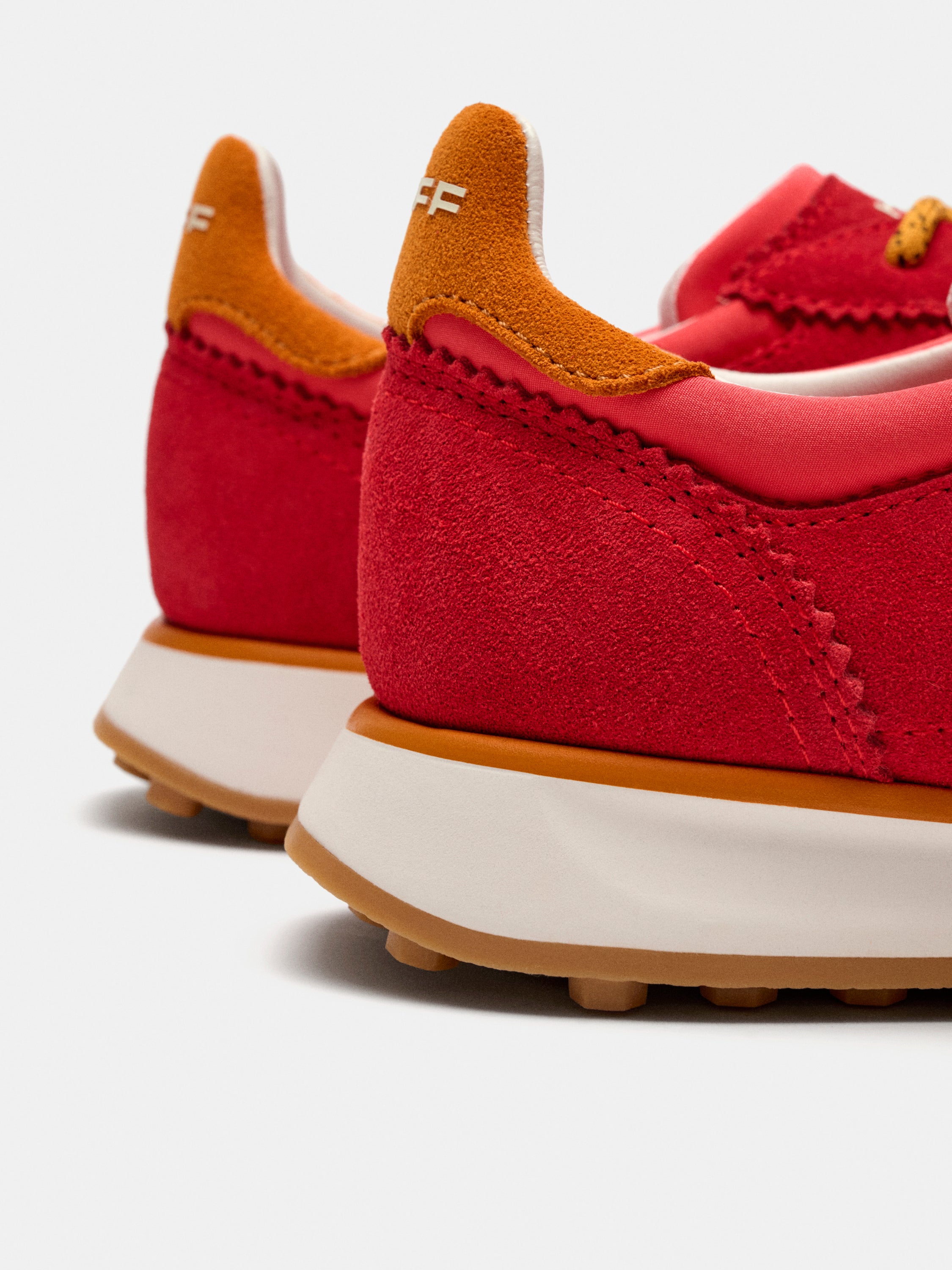 Bridge MKII Hoff Scarlet Piel y Textil