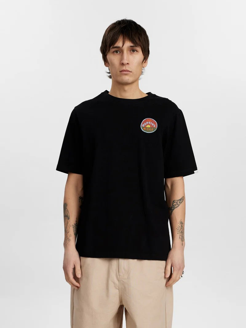 Camiseta Anerkjendt Akkikki Go outside more Negro