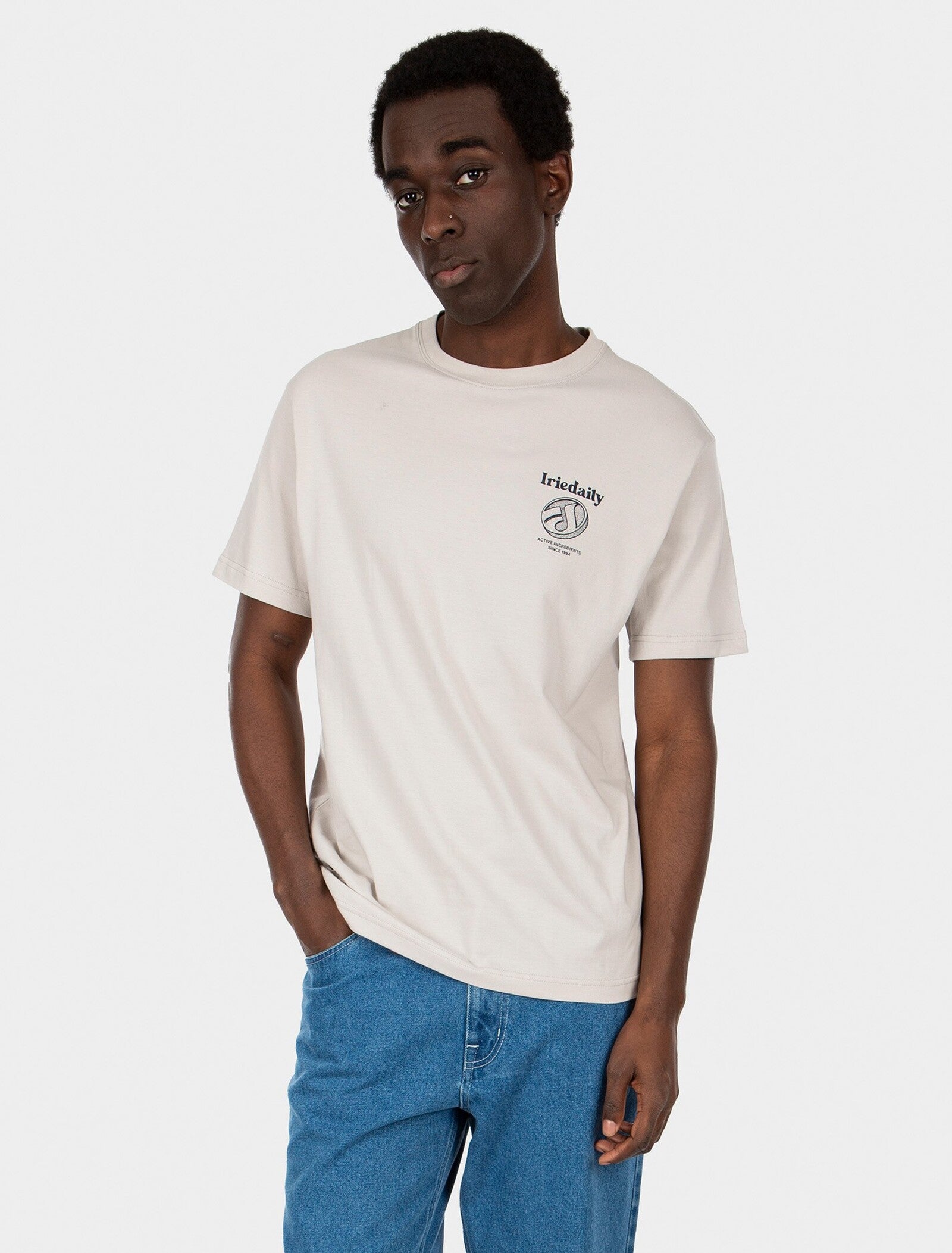 Camiseta Iriedaily Hangover Club Tee Cloud Grey