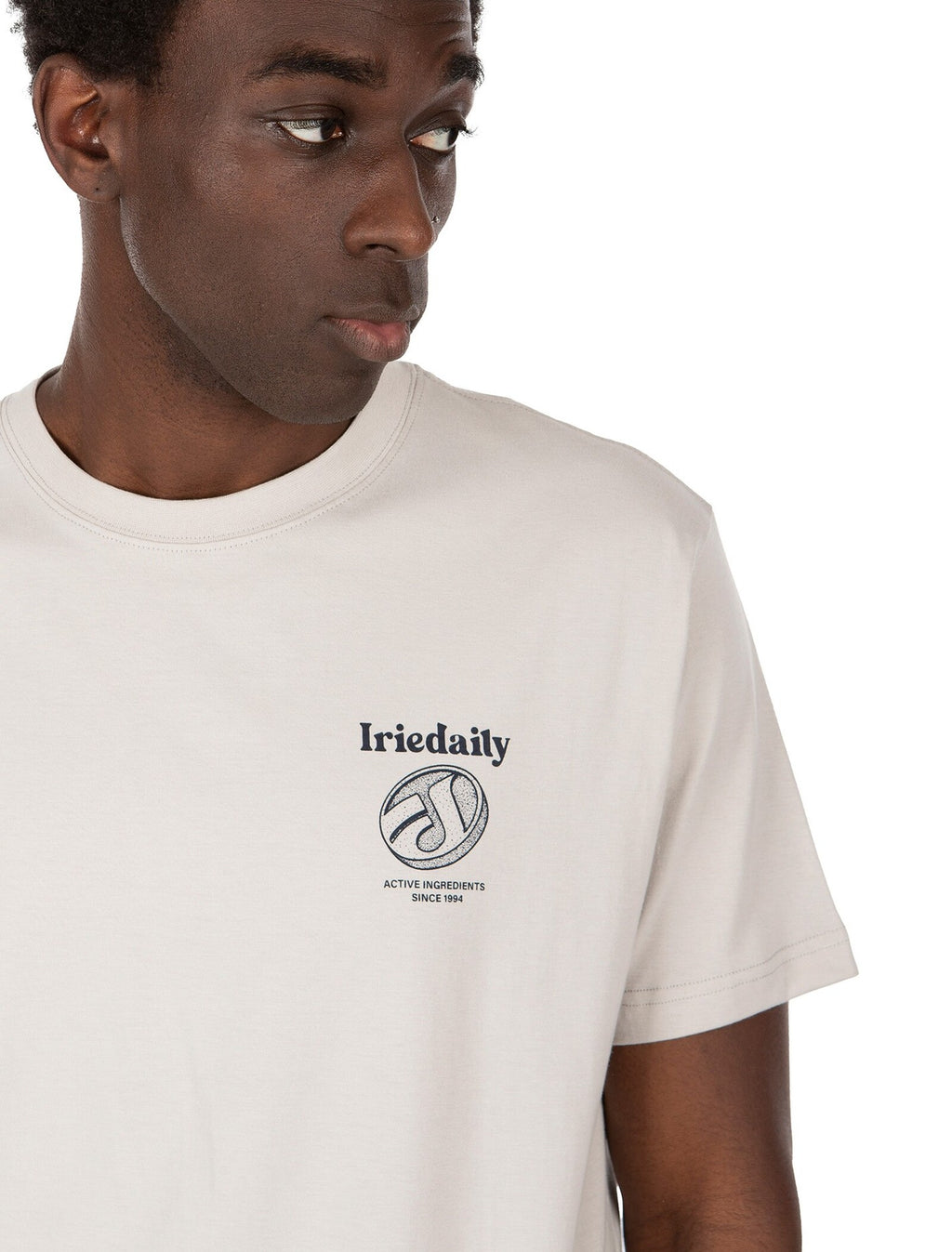 Camiseta Iriedaily Hangover Club Tee Cloud Grey