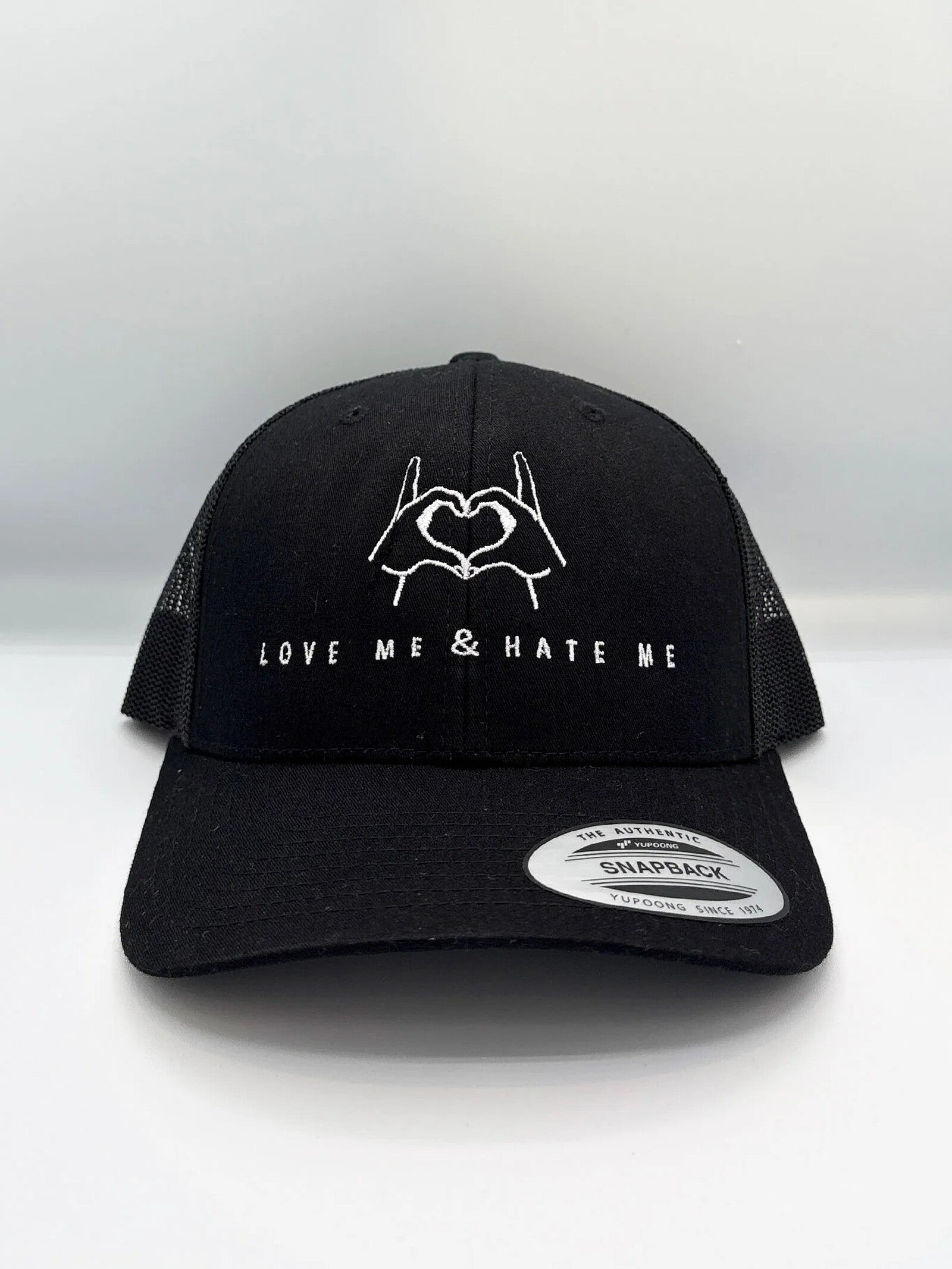 Gorra Loco Monky Love Me Hate Me Negro