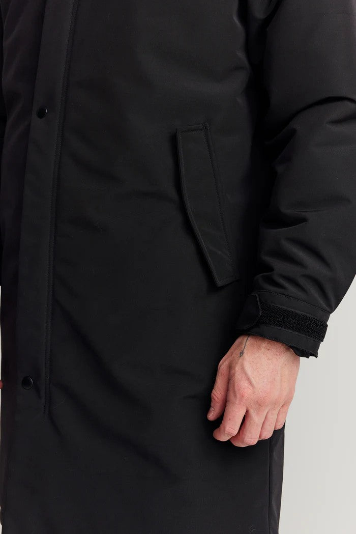Abrigo Makia Observer Jacket Negro