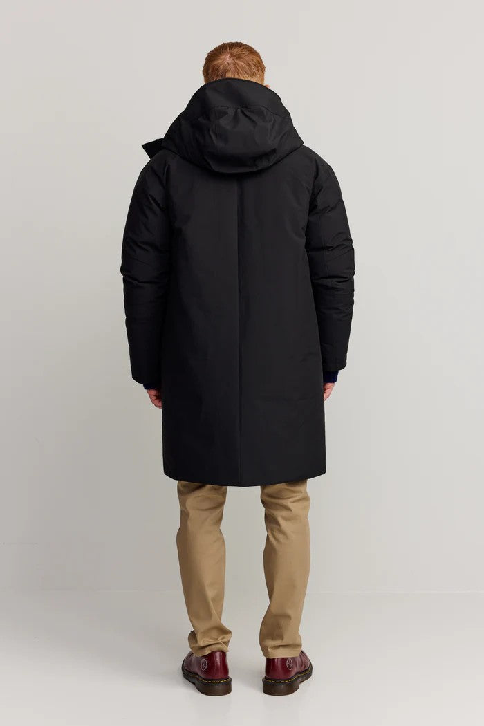 Abrigo Makia Monollith Jacket Negro