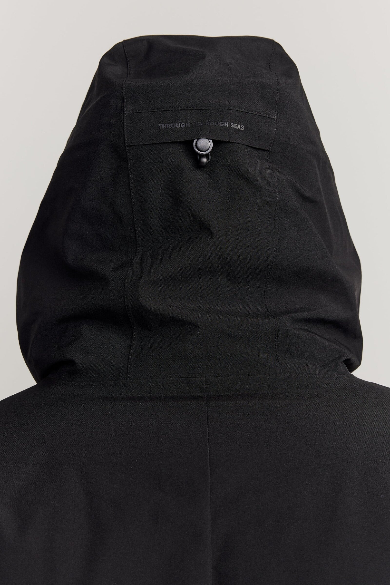 Abrigo Makia Monollith Jacket Negro