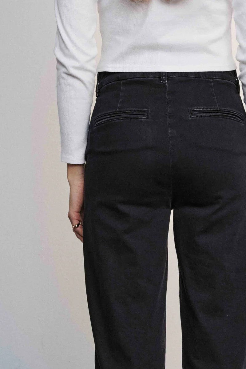 Pantalones Nümph Nuamber Pants Short Black