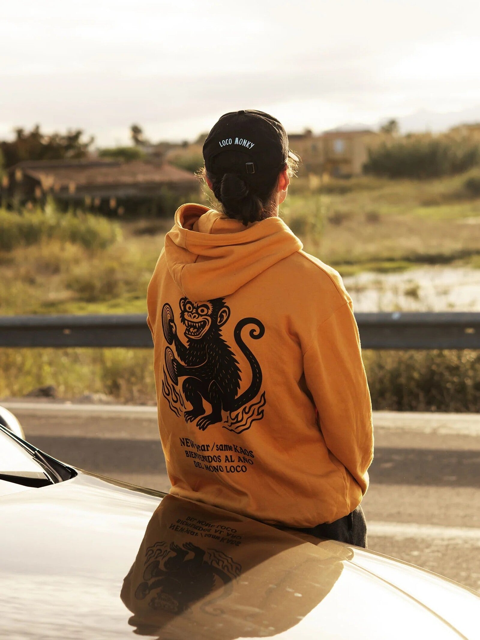 Sudadera Loco Monky New Year Mostaza