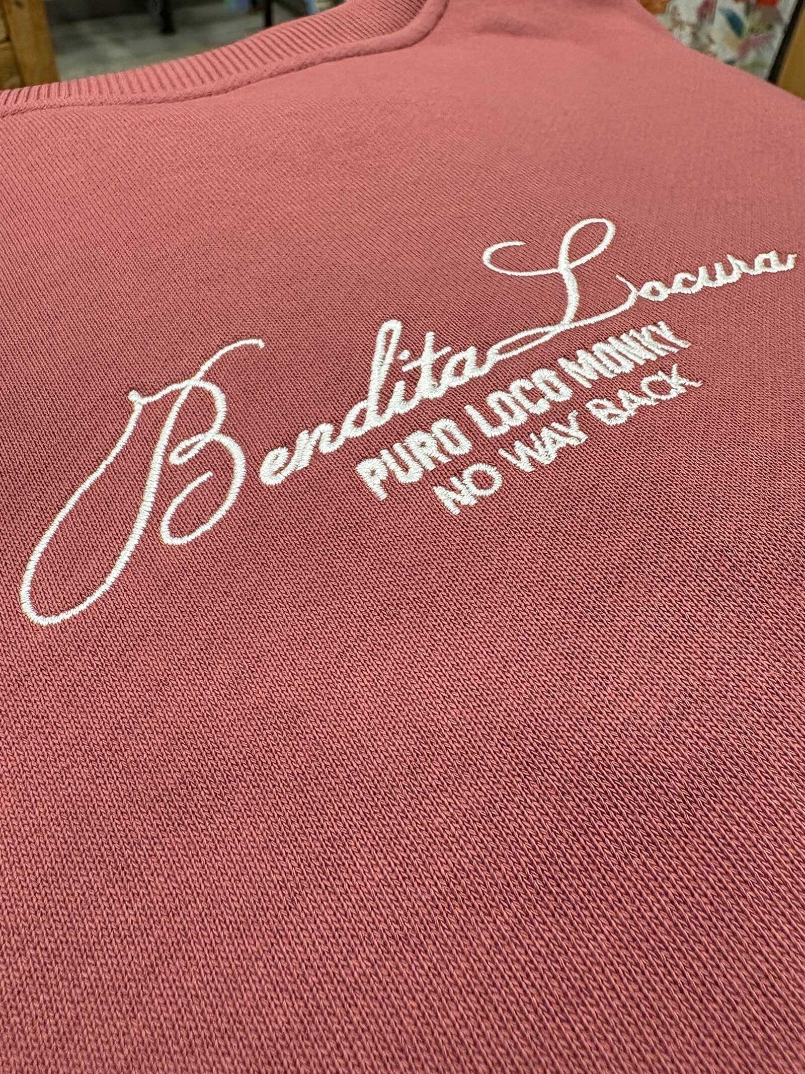 Sudadera Loco Monky Bendita Locura Oversize Vino