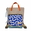 Mochila Daniel Chong Book Holder Mini Impermeable, no le des más vueltas azul.