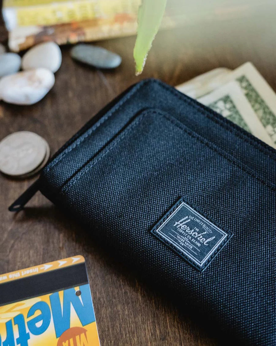 Cartera Herschel Thomas Black Tonal