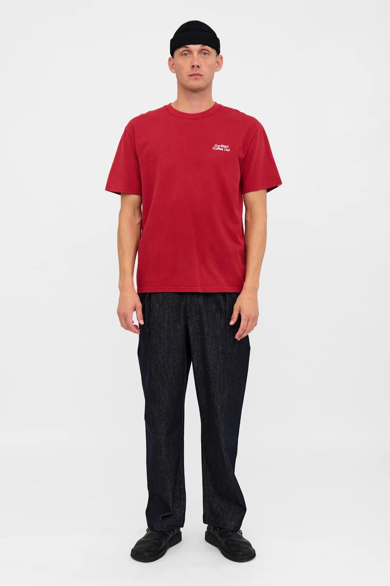 Camiseta Anerkjendt Akvillads Coffee Red Dahlia