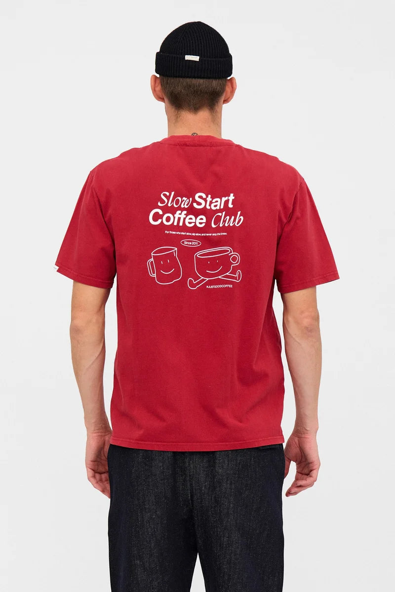 Camiseta Anerkjendt Akvillads Coffee Red Dahlia