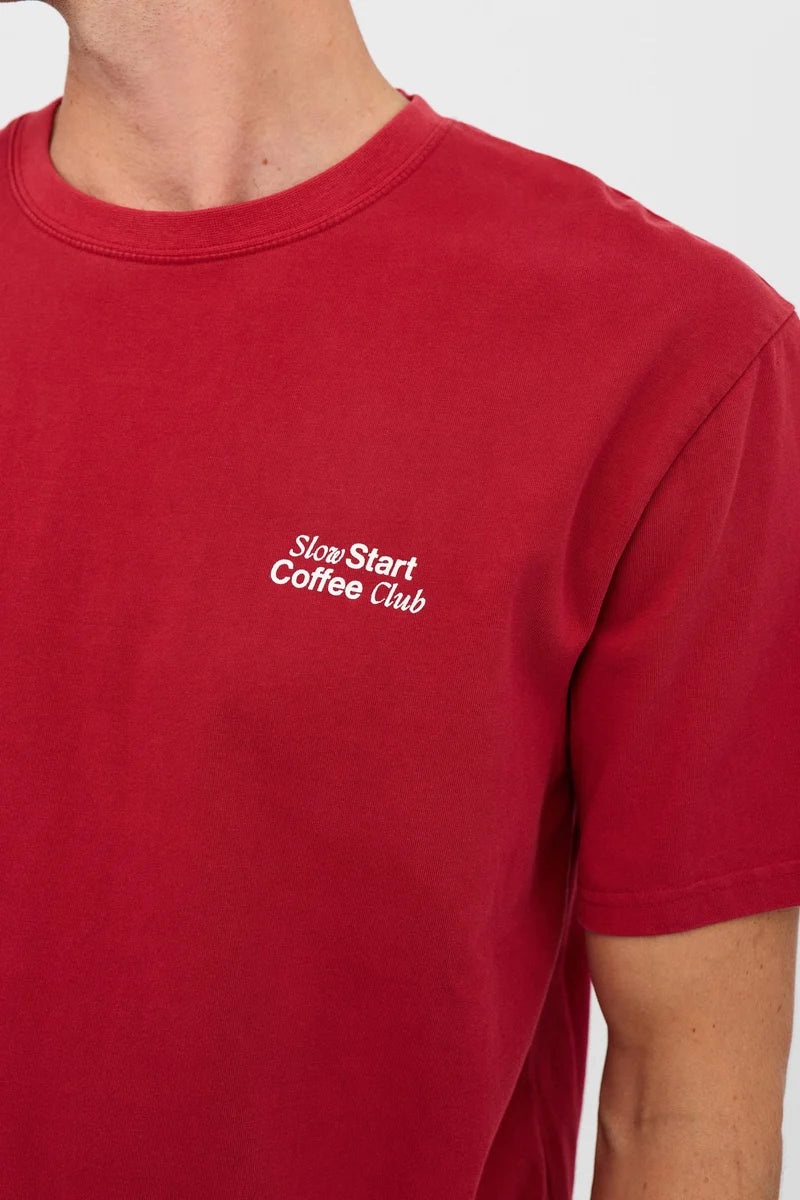 Camiseta Anerkjendt Akvillads Coffee Red Dahlia