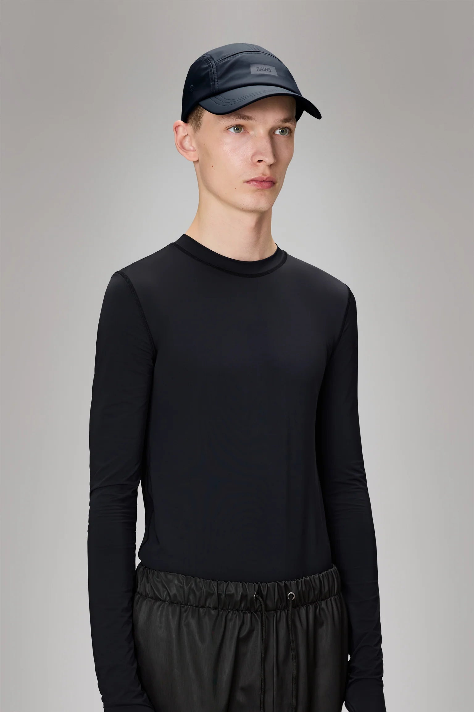 Gorra Rains 5 panel W1 Negro