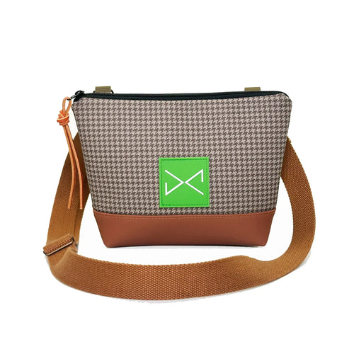 Bandolera Daniel Chong Classic Mini pata de gallo marrón.