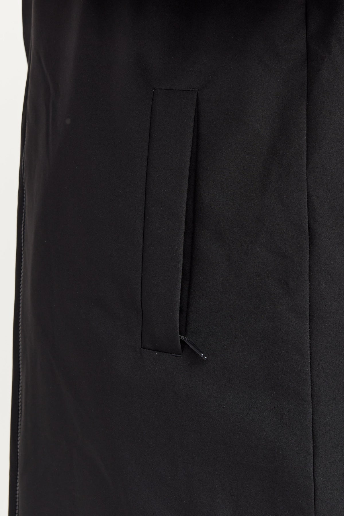 Abrigo Makia Pacific Jacket Black