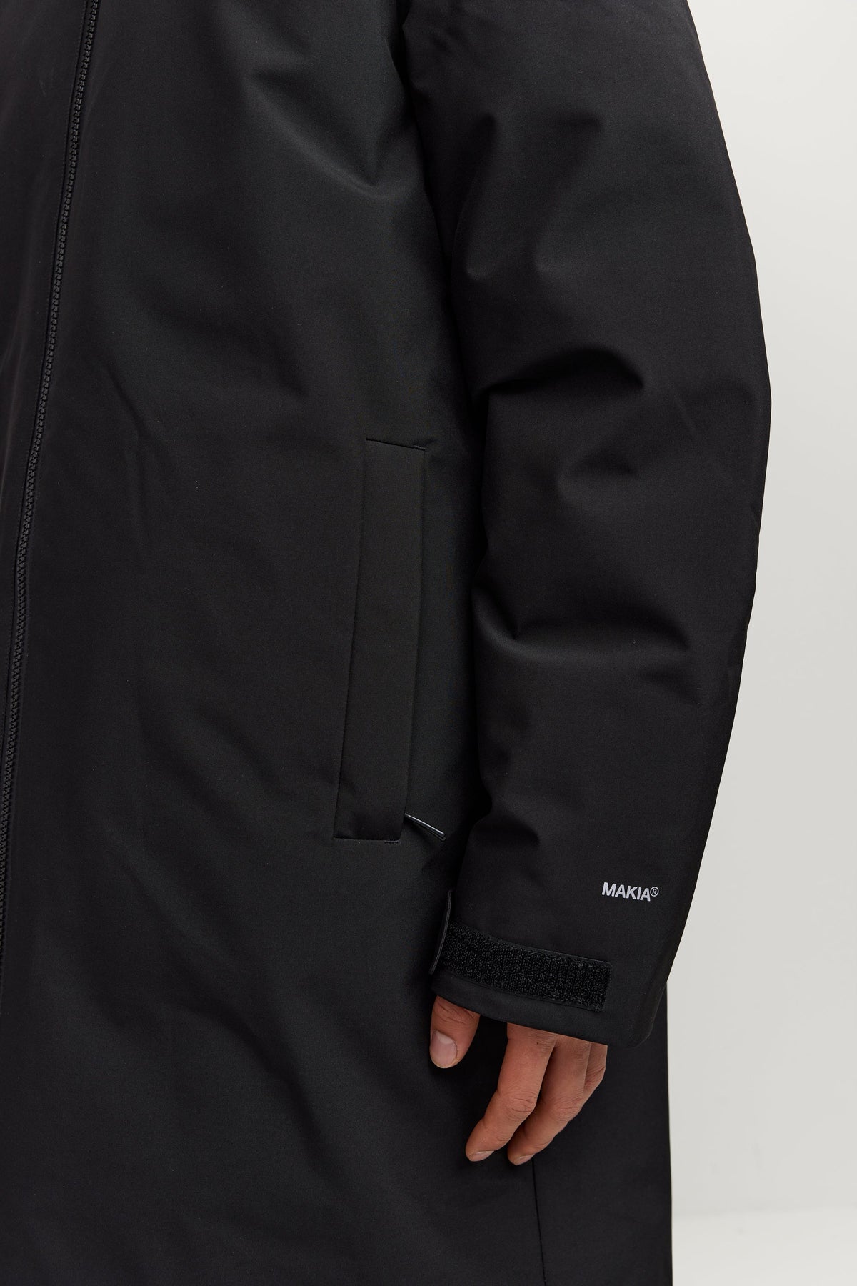 Abrigo Makia Pacific Jacket Black