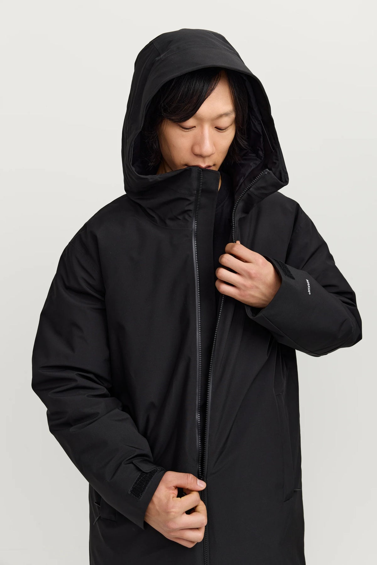 Abrigo Makia Pacific Jacket Black