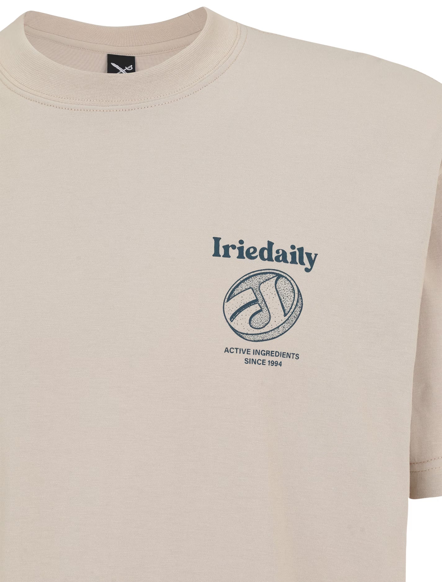Camiseta Iriedaily Hangover Club Sandstone