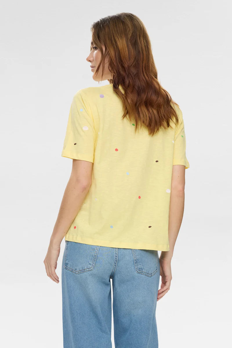 Camiseta Nümph Nudelora Amarillo