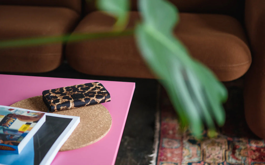 Cartera Herschel Thomas Digi Leopard Light