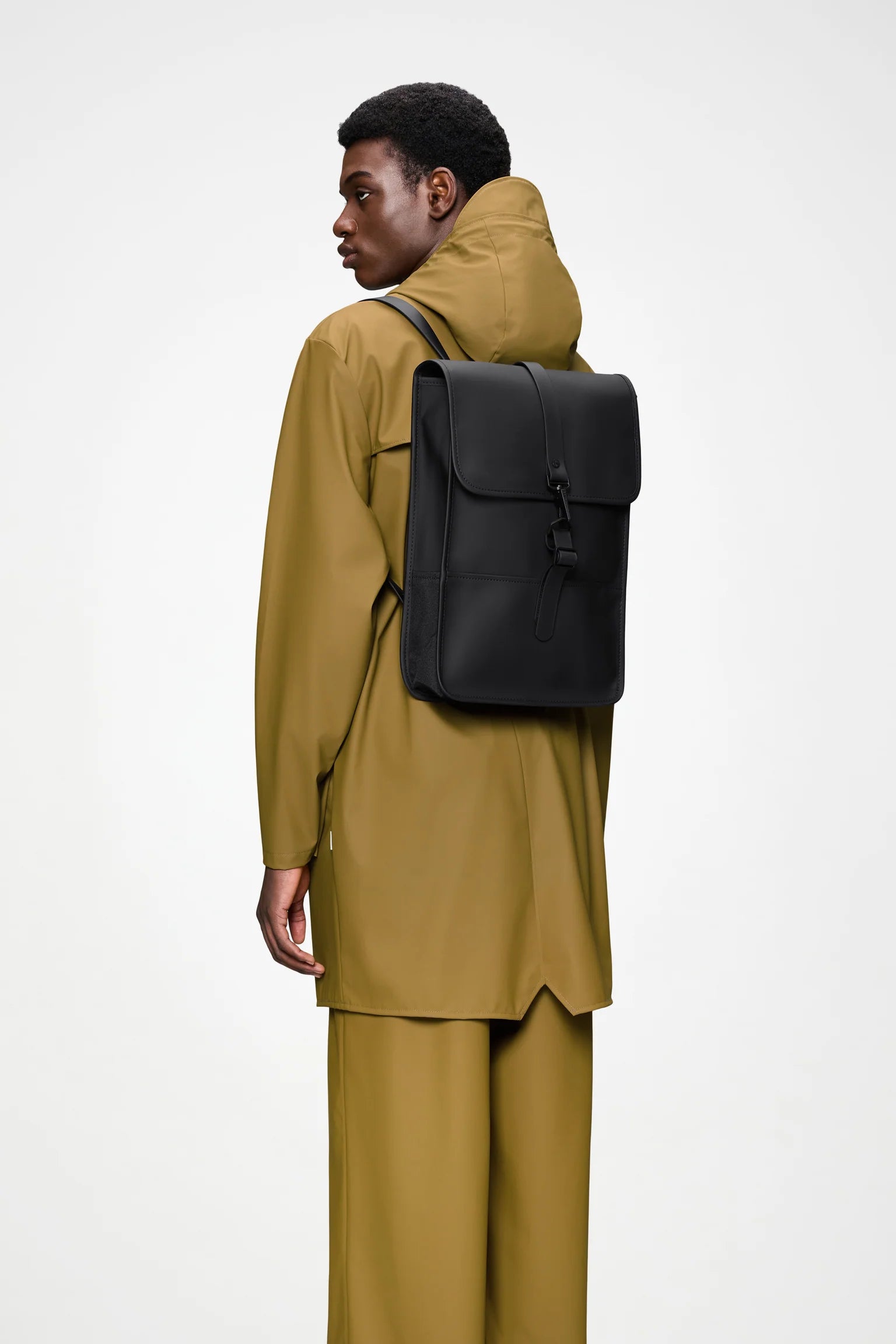 Mochila Rains Mini W3 Impermeable Negro