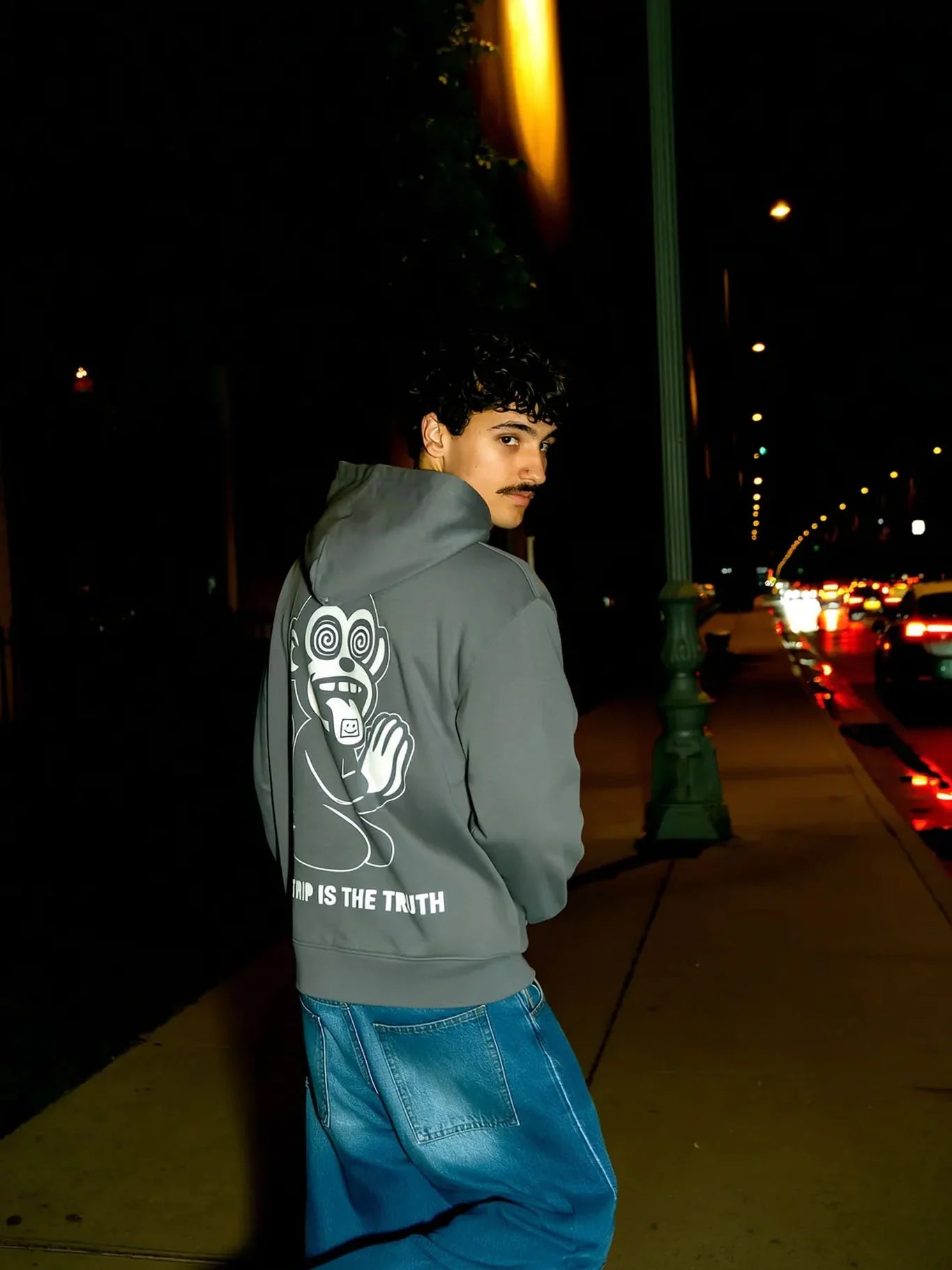 Sudadera Unisex Trip de Loco Monky Deep Grey